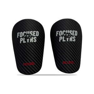 Focused Plyrs Mini Shinpads – Carbon-Optik